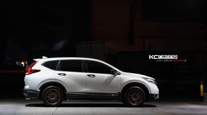 CR-V GEN5 White NK-28n 18×9.0″ Conti MC6 235/55-18