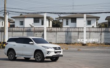 Fortuner Black Angle 7 20″