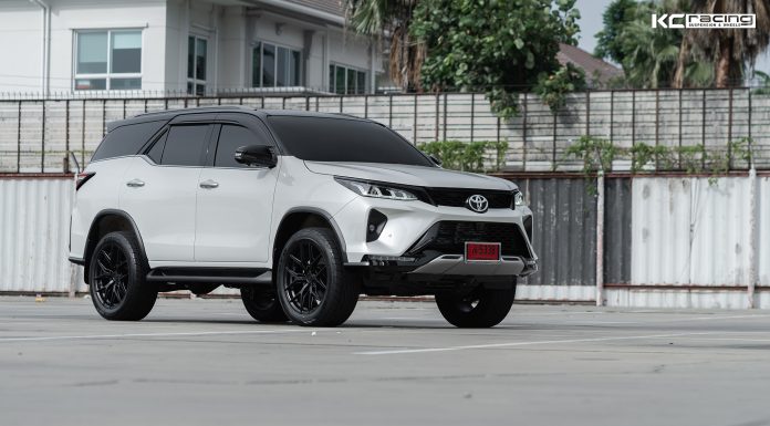 Fortuner VF-04SUV Flowforming 20″ by VAGE