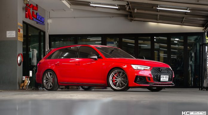 Audi A4 VF-07 Flowforming 19″ by VAGE